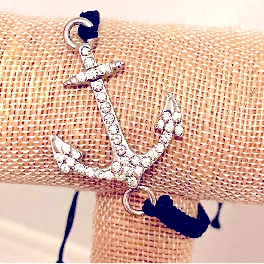 Adorable Anchor adjustable bracelet!